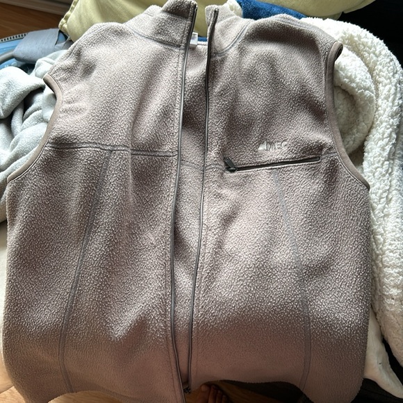 Vintage MEC Polartec Vest - Picture 8 of 9